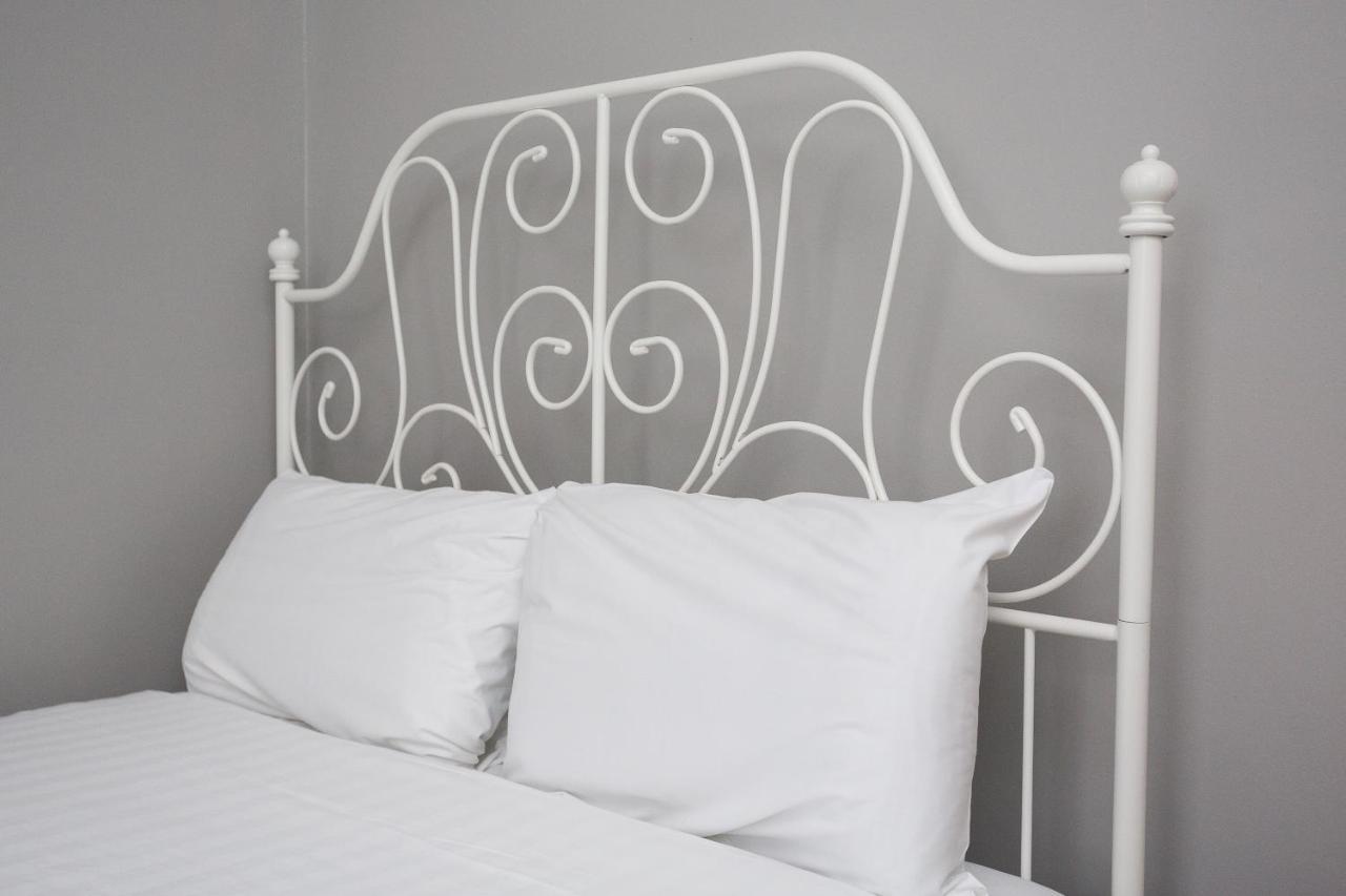 Luke Stays - Tamworth Road Newcastle-upon-Tyne Extérieur photo