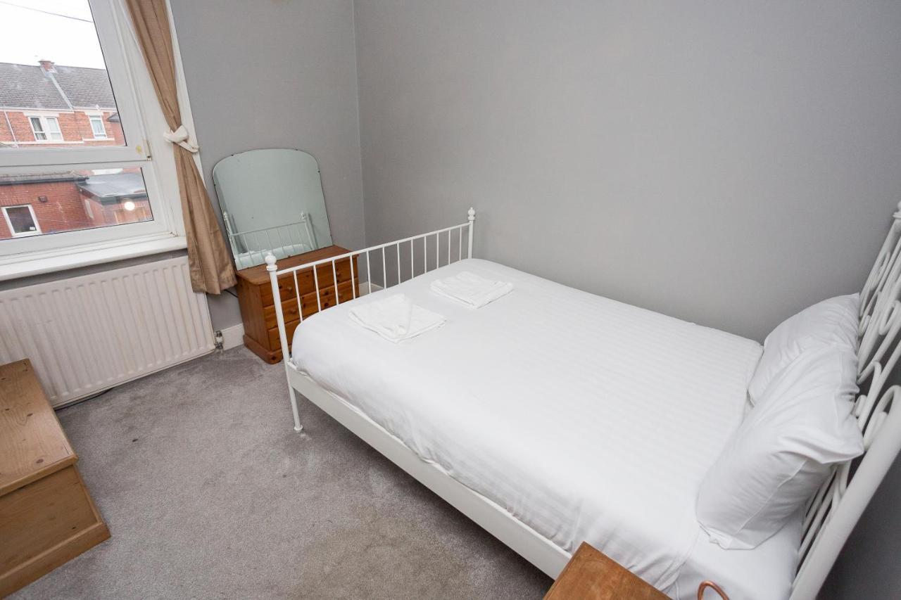 Luke Stays - Tamworth Road Newcastle-upon-Tyne Extérieur photo