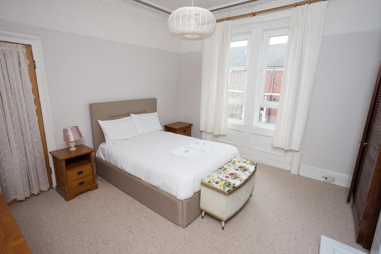 Luke Stays - Tamworth Road Newcastle-upon-Tyne Extérieur photo